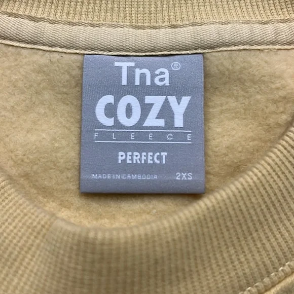 BNWT TNA Cozy Perfect Sweatshirt 2XS in Wheat - Picture 2 of 4